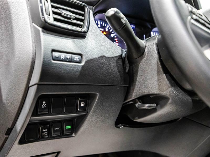 2018 Nissan Rogue - Image 22