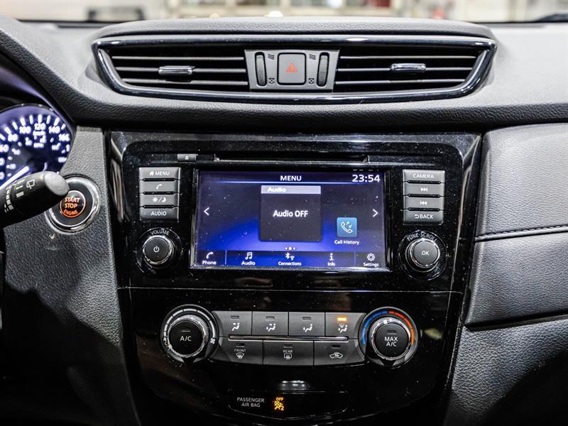 2018 Nissan Rogue - Image 25