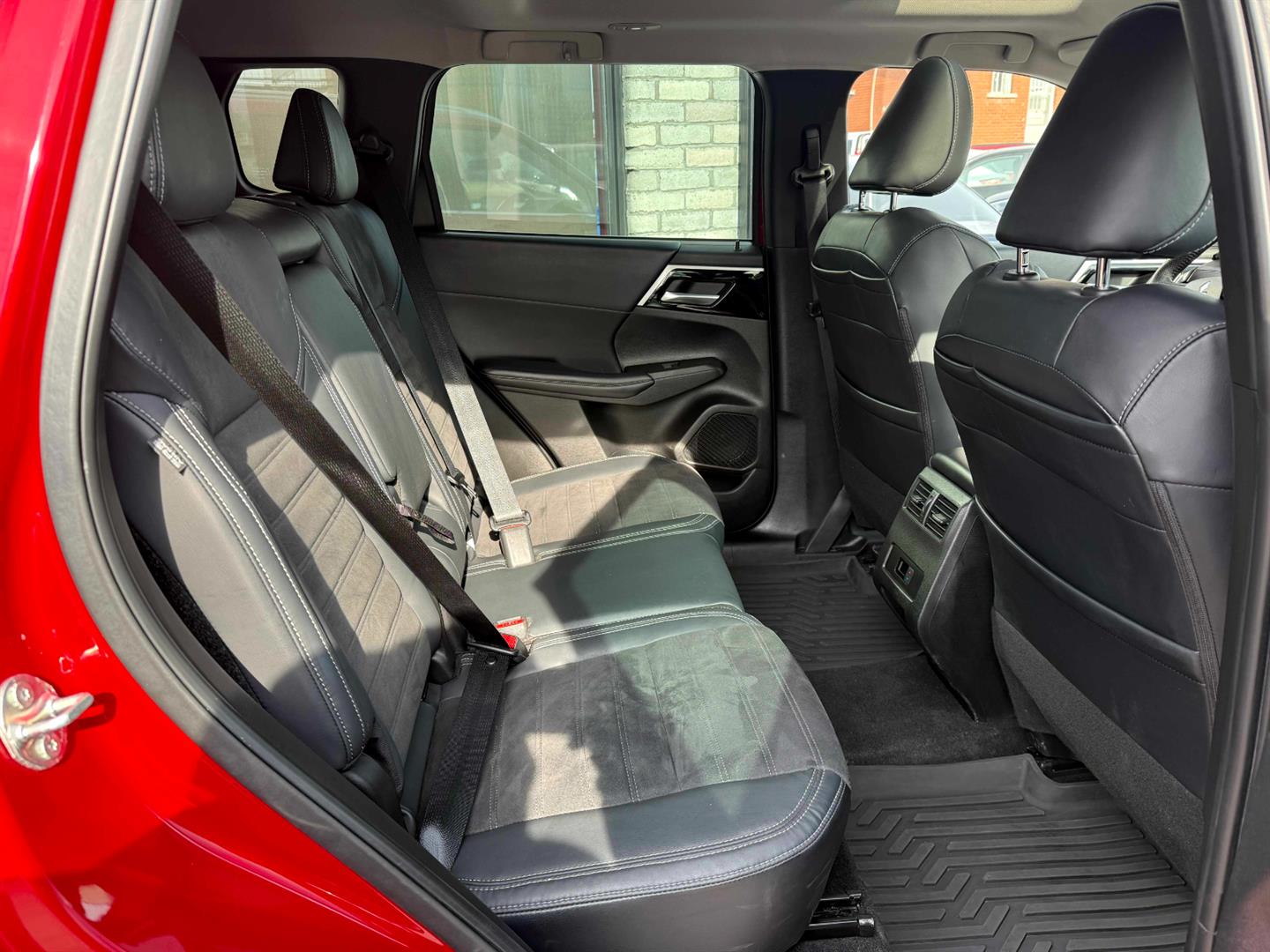 mitsubishi Outlander 2023 - 14