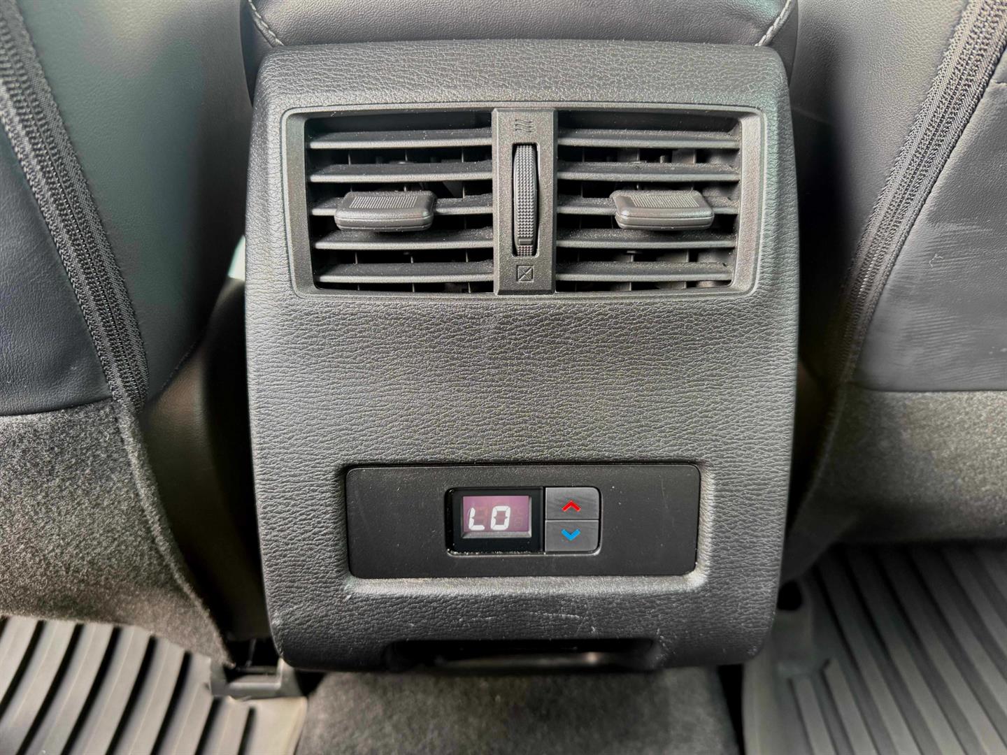 mitsubishi Outlander 2023 - 23