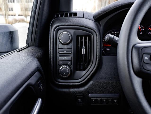 Chevrolet Silverado 3500HD 17