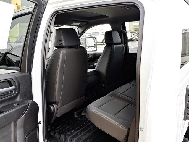 Chevrolet Silverado 3500HD 23