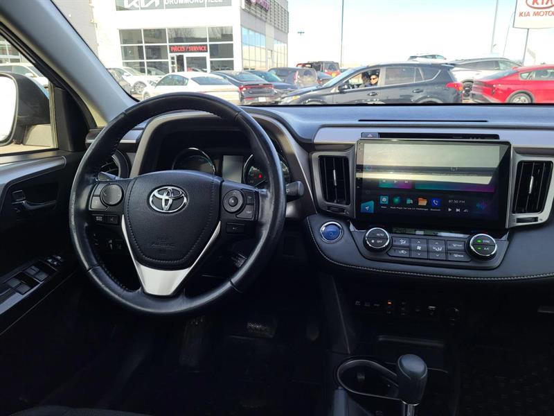toyota RAV4 2018 - 11