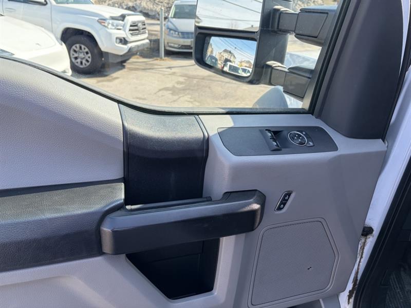 ford Super Duty F-550 DRW 2019 - 11