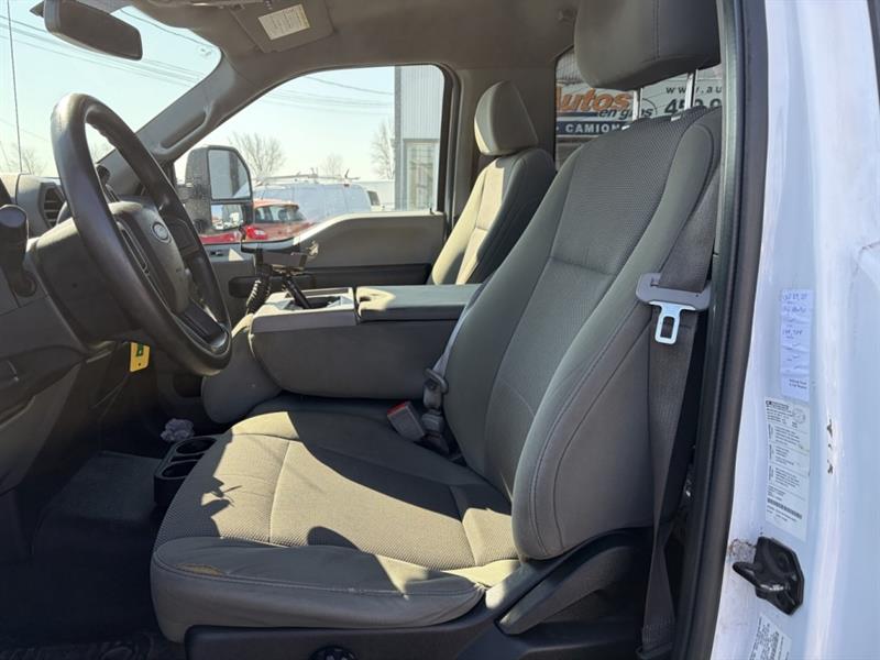 ford Super Duty F-550 DRW 2019 - 12