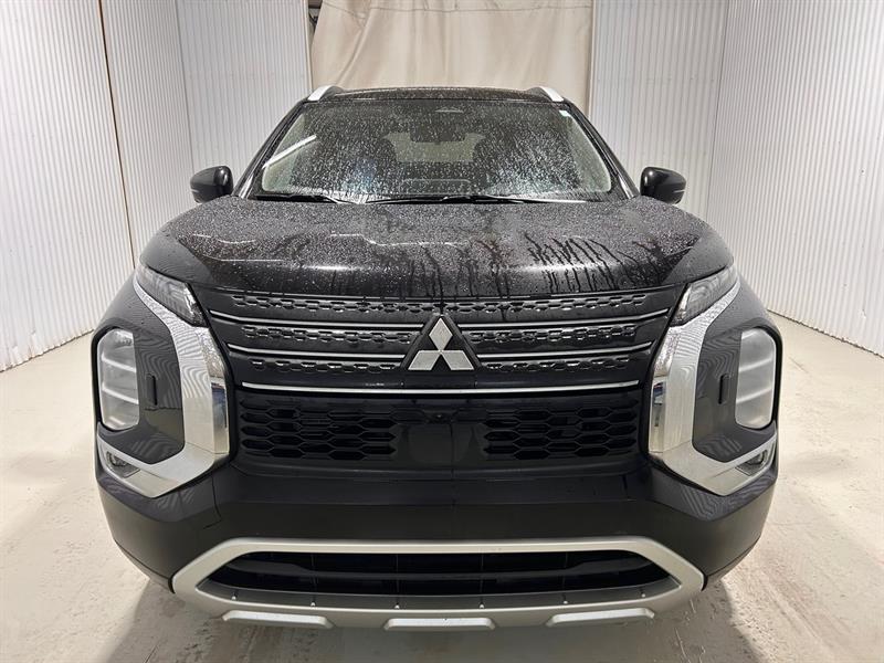 mitsubishi Outlander 2022 - 3