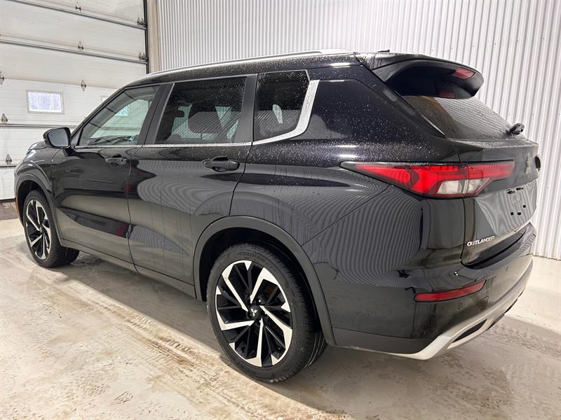 mitsubishi Outlander 2022 - 11