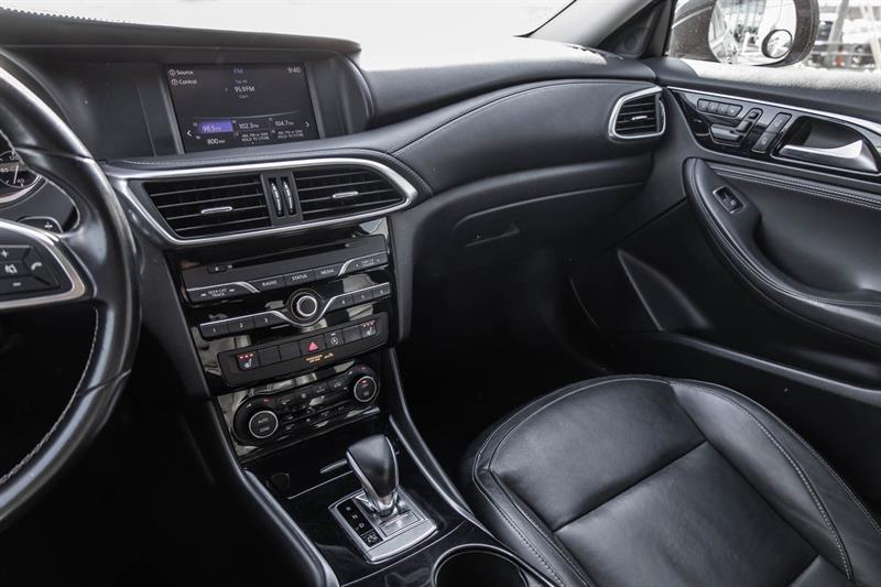 infiniti QX30 2018 - 21