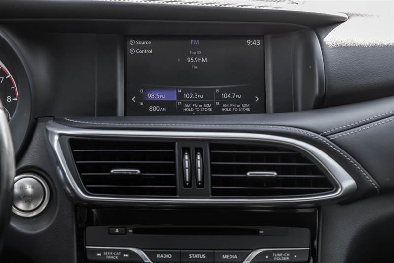 infiniti QX30 2018 - 32
