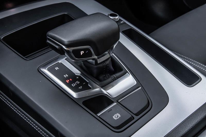 audi Q5 HYBRID 2023 - 28