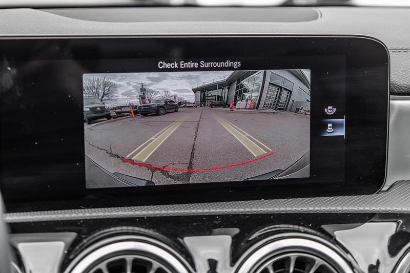 mercedes-benz CLA250 2023 - 35