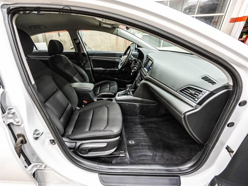 2018 Hyundai Elantra - Image 17