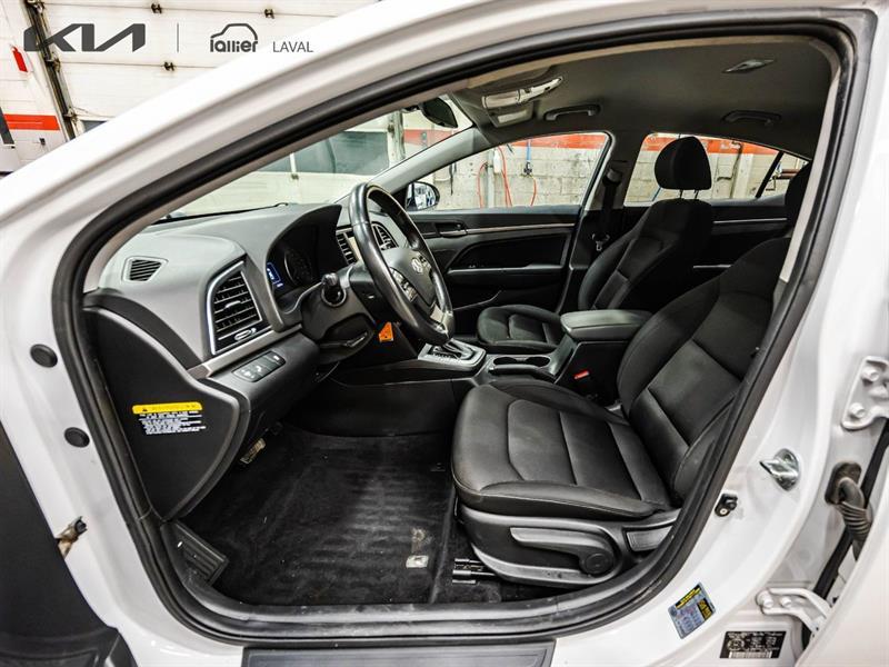 2018 Hyundai Elantra - Image 18