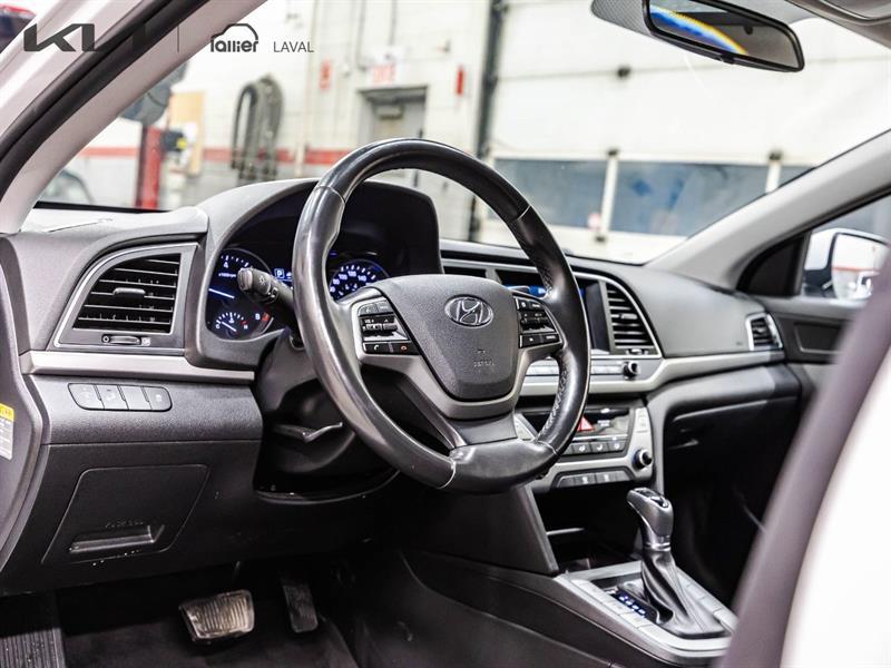 2018 Hyundai Elantra - Image 19