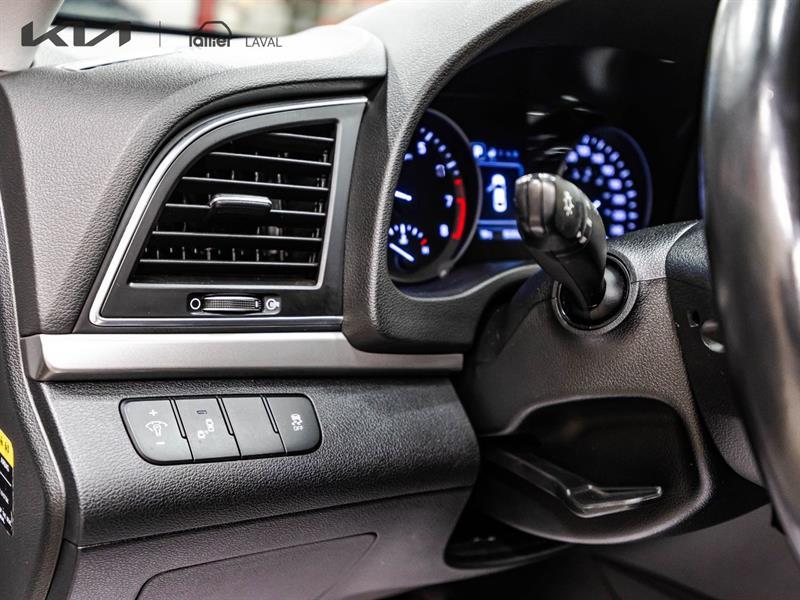 2018 Hyundai Elantra - Image 20
