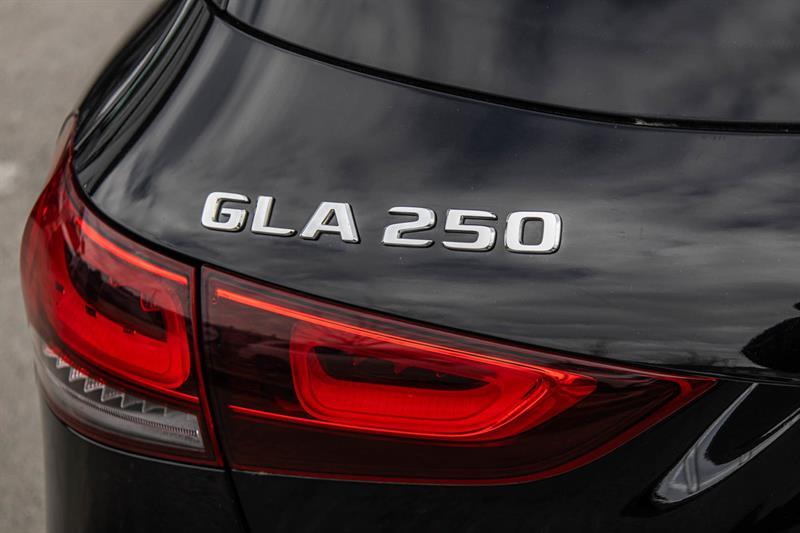 2022 Mercedes-Benz GLA - Image 14