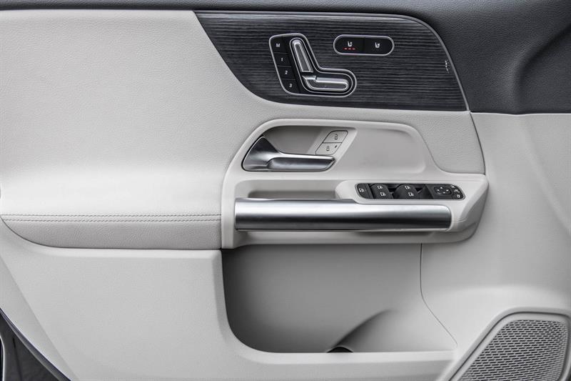 2022 Mercedes-Benz GLA - Image 18