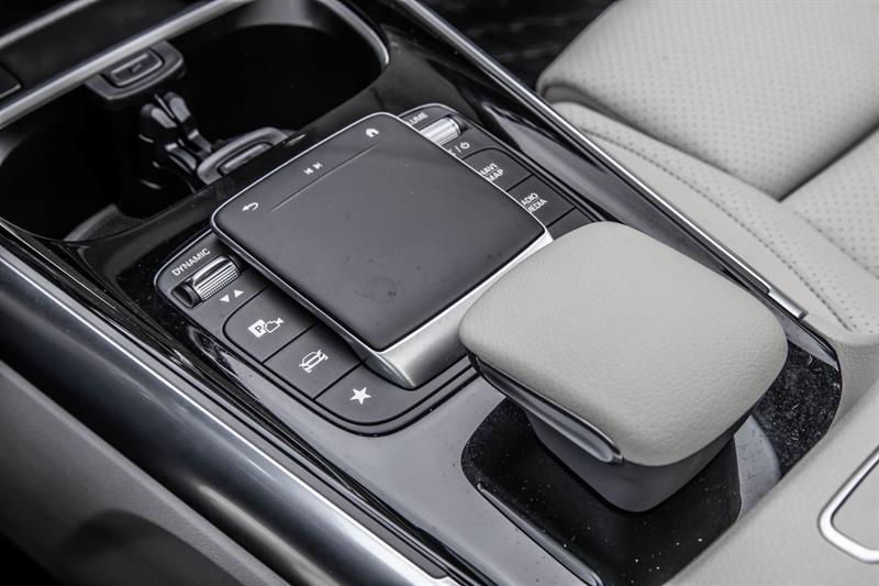 2022 Mercedes-Benz GLA - Image 33