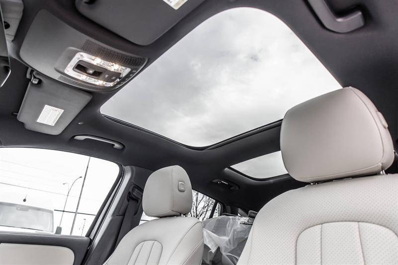 2022 Mercedes-Benz GLA - Image 35