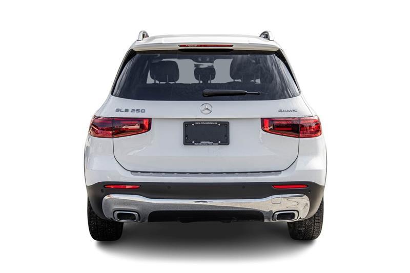 2025 Mercedes-Benz GLB - Image 8