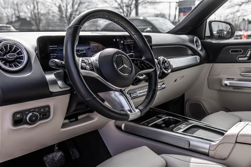 2025 Mercedes-Benz GLB - Image 24