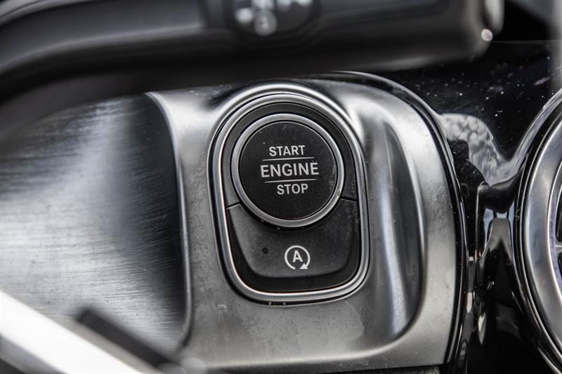 2025 Mercedes-Benz GLB - Image 30