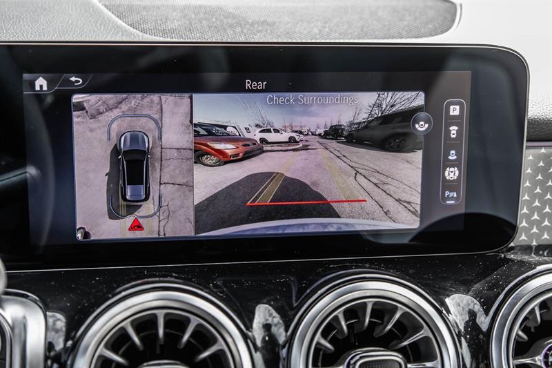 2025 Mercedes-Benz GLB - Image 36