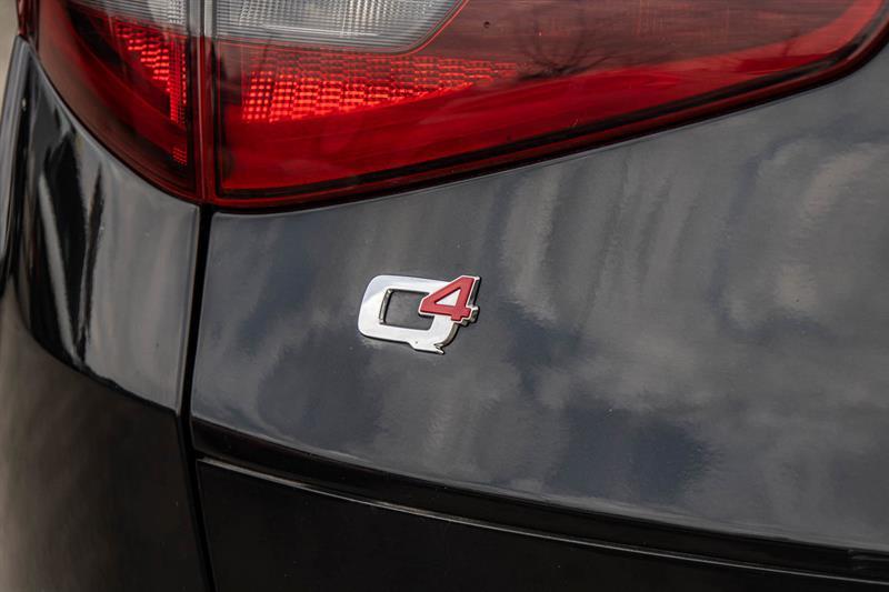 2022 Alfa Romeo Stelvio - Image 13