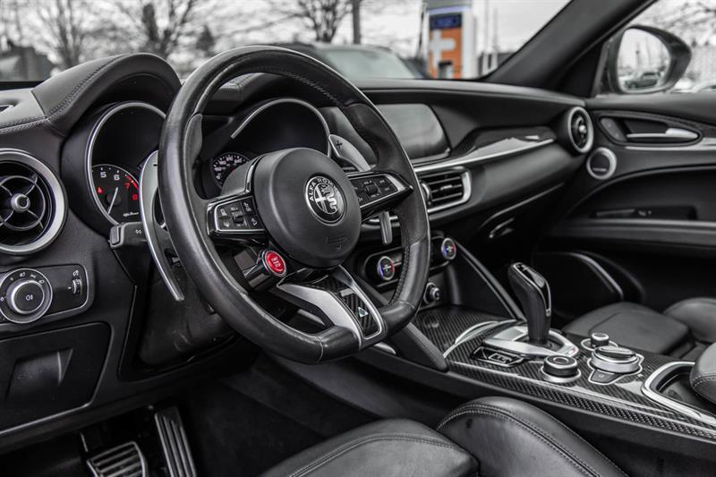 2022 Alfa Romeo Stelvio - Image 20