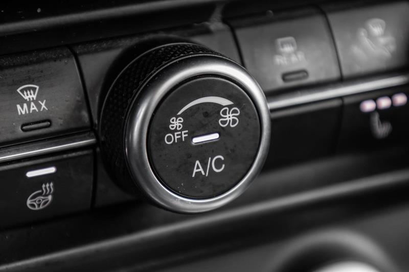 2022 Alfa Romeo Stelvio - Image 30