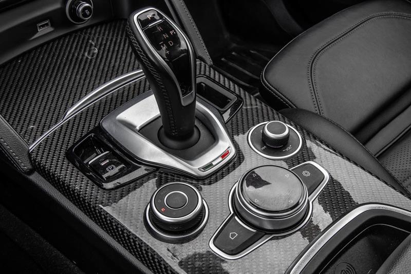 2022 Alfa Romeo Stelvio - Image 31