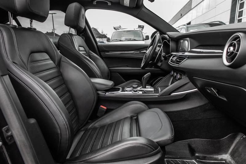 2022 Alfa Romeo Stelvio - Image 38