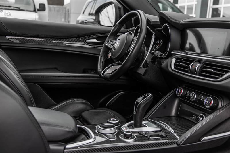 2022 Alfa Romeo Stelvio - Image 39