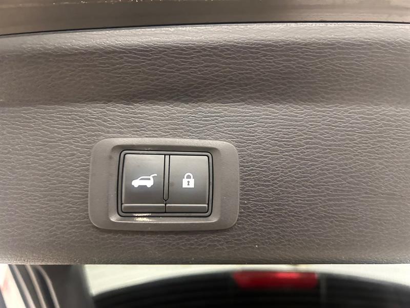 2022 Mitsubishi Outlander - Image 19