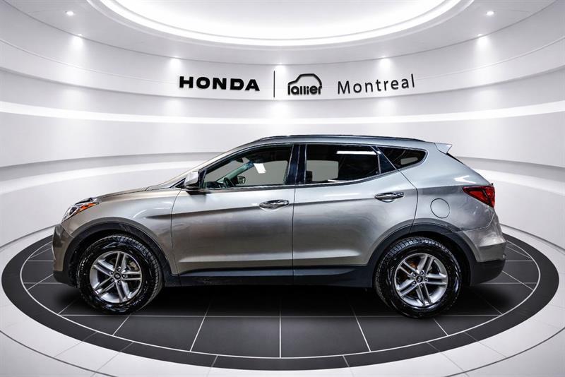 2017 Hyundai Santa Fe - Image 4