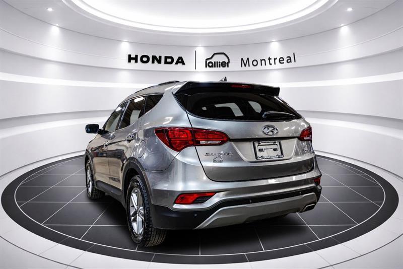 2017 Hyundai Santa Fe - Image 5