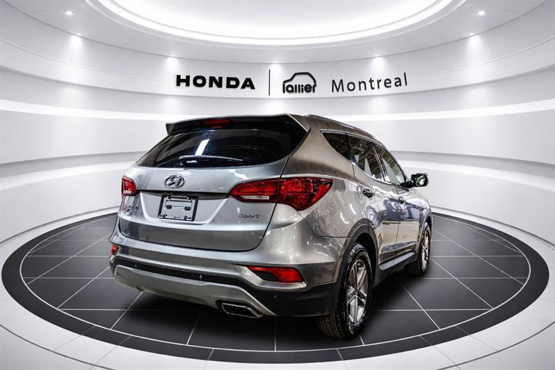 2017 Hyundai Santa Fe - Image 7