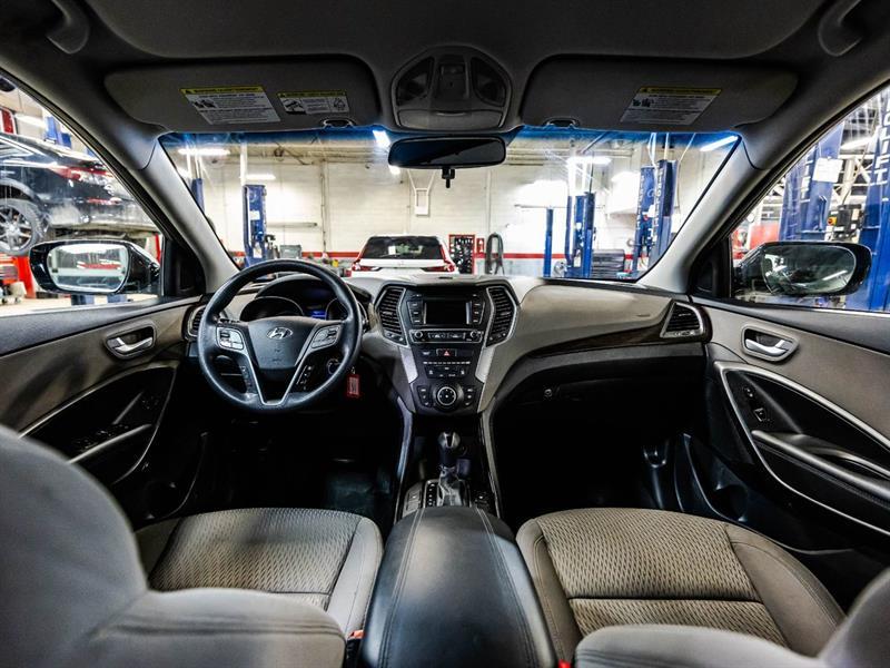 2017 Hyundai Santa Fe - Image 14