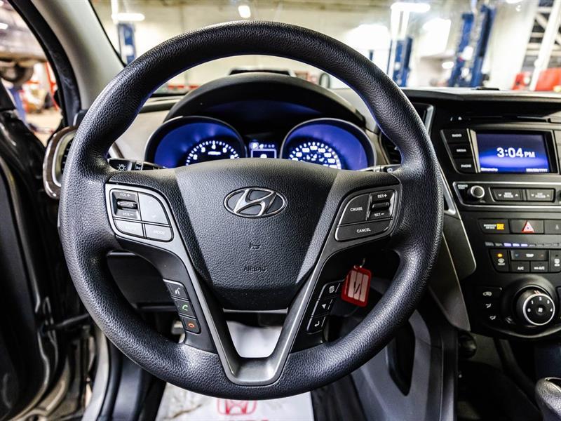 2017 Hyundai Santa Fe - Image 21