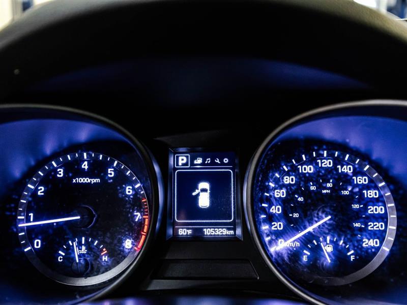 2017 Hyundai Santa Fe - Image 22