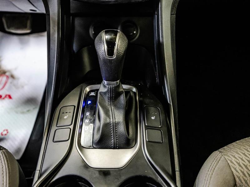 2017 Hyundai Santa Fe - Image 24