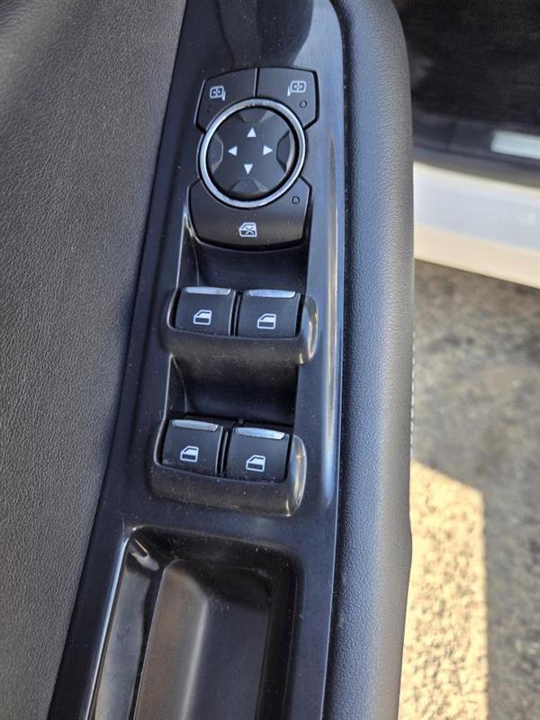 2017 Ford Edge - Image 17