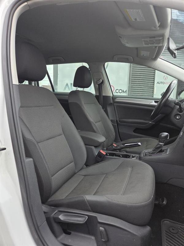 2016 Volkswagen Golf - Image 11