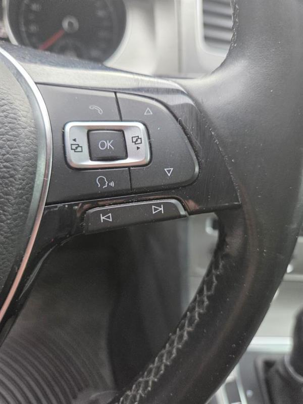 2016 Volkswagen Golf - Image 19