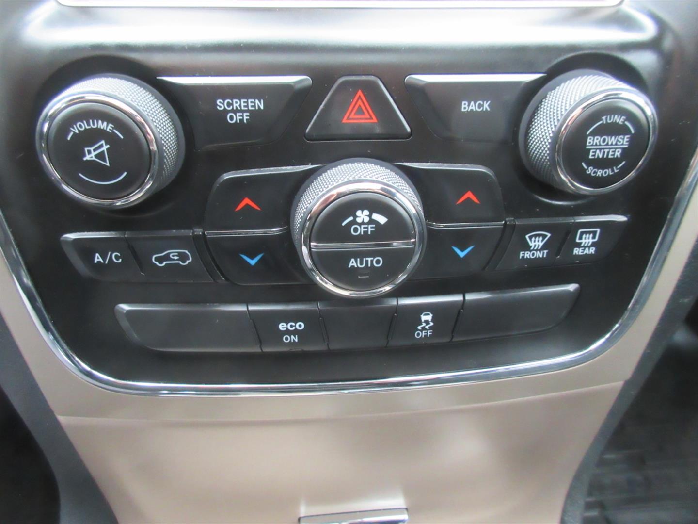 jeep Grand Cherokee 2015 - 12