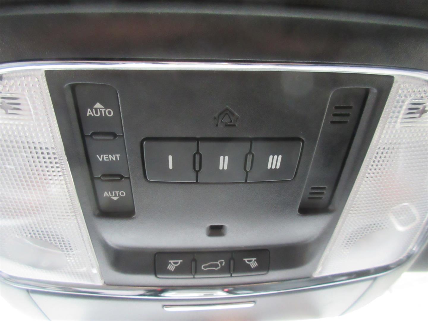 jeep Grand Cherokee 2015 - 34
