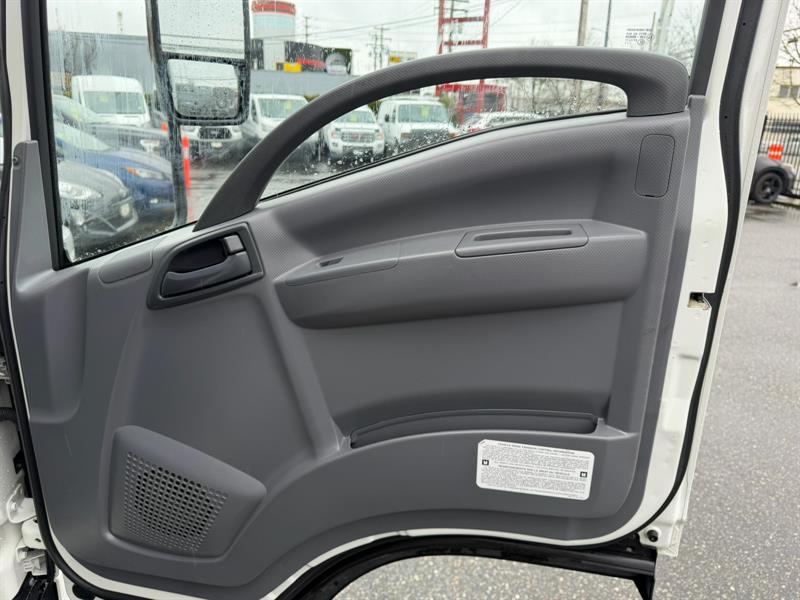 isuzu NQR 2018 - 11