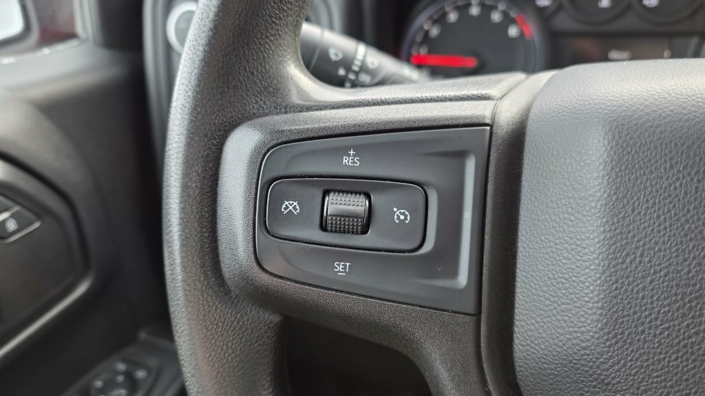 chevrolet Silverado 1500 2020 - 25
