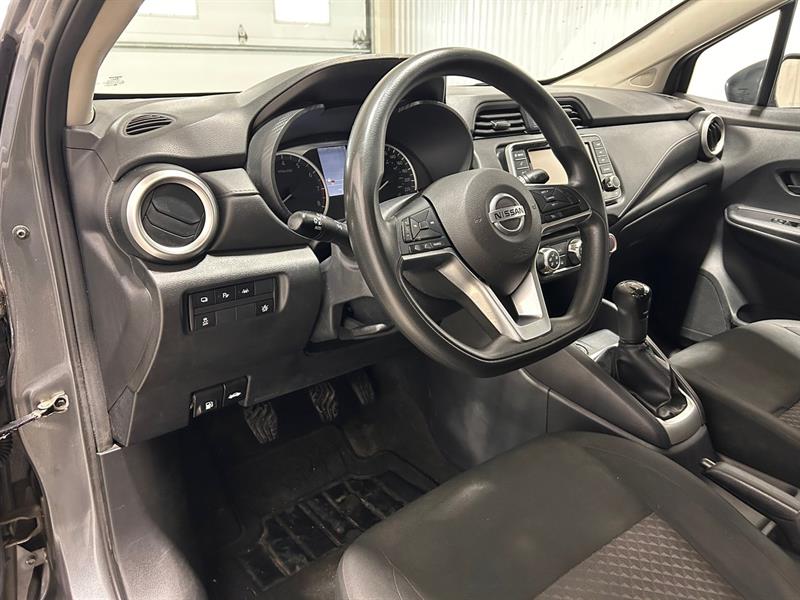 nissan Versa 2021 - 14