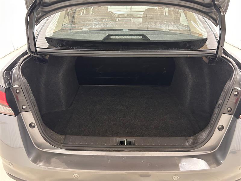 nissan Versa 2021 - 17